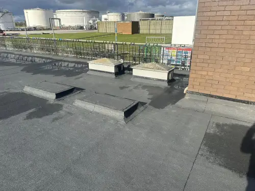 Click Here To Enlarge This Photo Of Shell Transport office roof